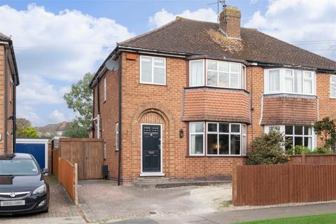 42 Cleevemount Road, Cheltenham, GL52 3HG