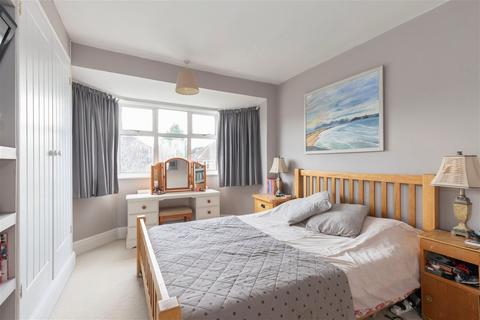 42 Cleevemount Road, Cheltenham, GL52 3HG