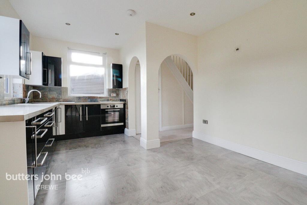 Middlewich Road, Crewe 3 bed semidetached house £210,000