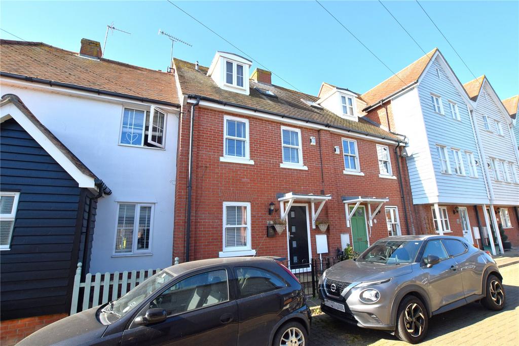High Street, Rowhedge, Colchester, Essex, CO5 4 bed terraced house for sale £325,000