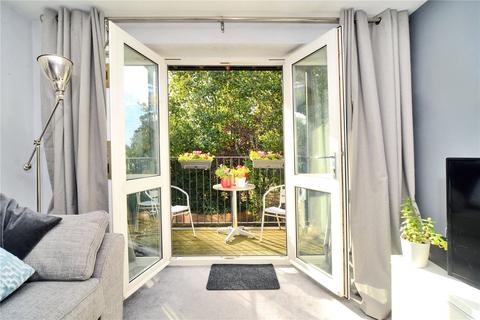 Flat 4, Ambrook Court, 18 Kings Lane, Sutton, SM1 4PB