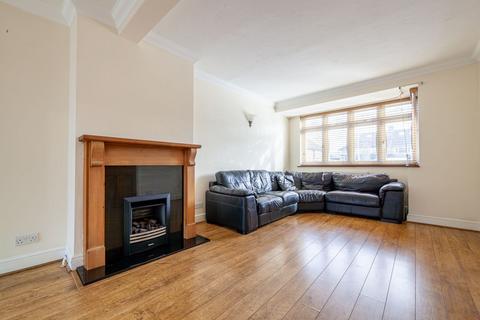 15 Halfhides, Waltham Abbey, EN9 1LE