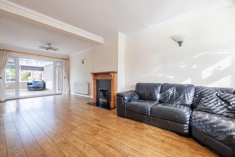 15 Halfhides, Waltham Abbey, EN9 1LE