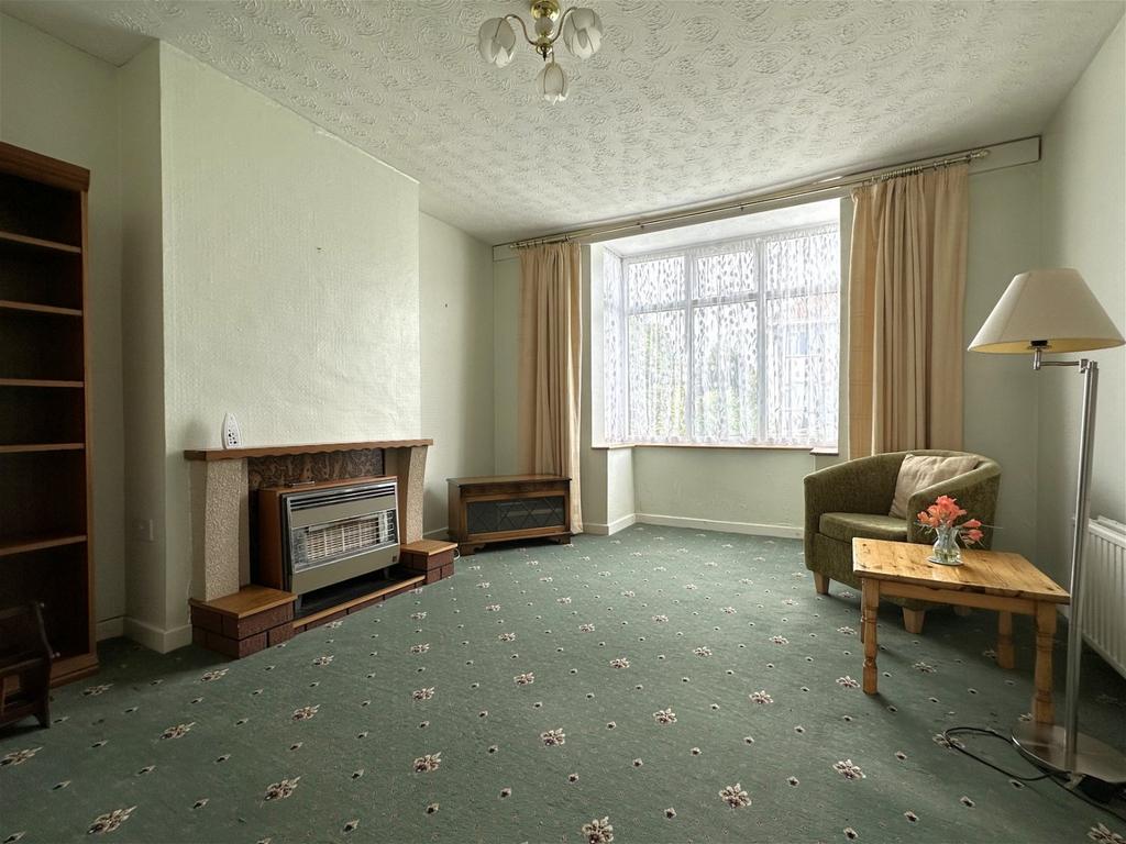 Road, Cleeve 2 bed semidetached bungalow for sale £325,000