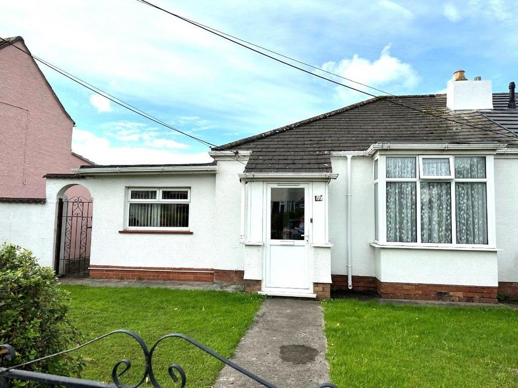 Road, Cleeve 2 bed semidetached bungalow for sale £325,000