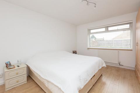 24 Devon Gardens, Birchington, CT7 9SS