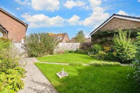 2 bedroom detached bungalow for sale, Scotts Close, Shalfleet, Newport, Isle of Wight