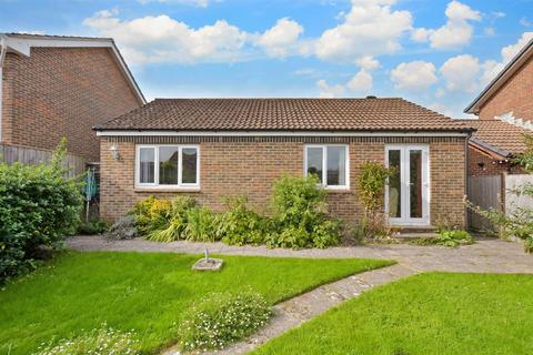 2 bedroom detached bungalow for sale, Scotts Close, Shalfleet, Newport, Isle of Wight