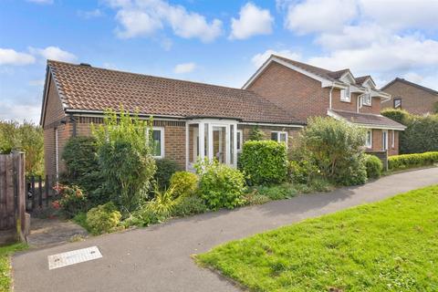 2 bedroom detached bungalow for sale, Scotts Close, Shalfleet, Newport, Isle of Wight