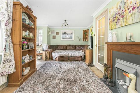 19 Boshers Gardens, Egham, TW20 9NZ