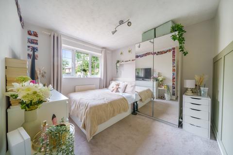 11 Grenadier Close, Locks Heath, Southampton, SO31 6UE