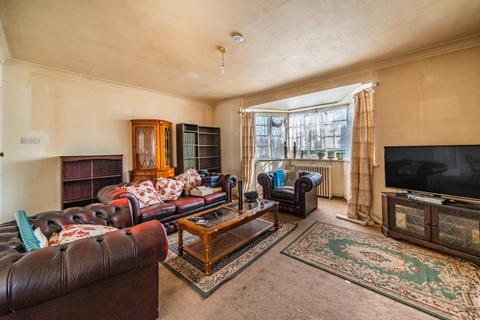 2 bedroom flat for sale, Courtlands Estate,  Sheen Road Richmond,  TW10