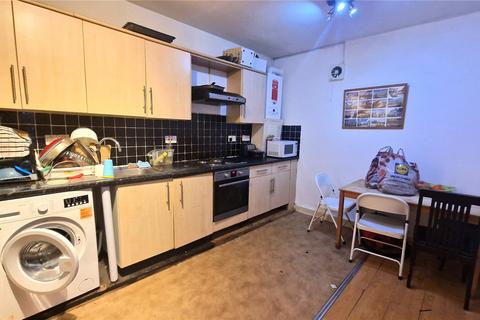 2 bedroom apartment for sale, Turnpike Mews, Turnpike Lane, N8