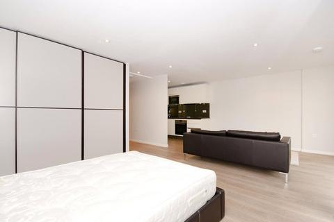 Studio to rent, Blackthorn Avenue, Islington, London