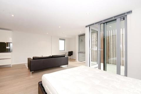 Studio to rent, Blackthorn Avenue, Islington, London