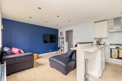 2 bedroom ground floor flat for sale, 231/1 Gogarloch Syke, Edinburgh EH12 9JF