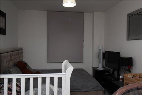 1 bedroom apartment to rent, High Road, London, N12