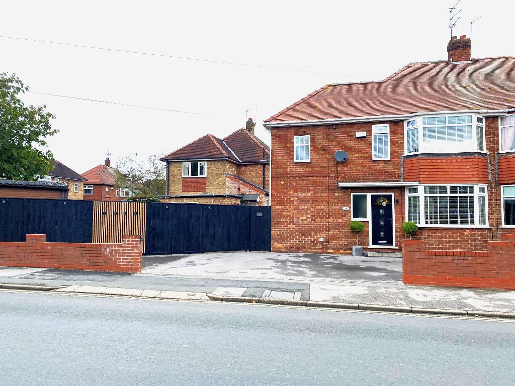 Northgate, Cottingham, HU16 4ES 3 bed house for sale £289,950
