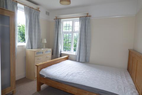 3 bedroom flat to rent, Flat , Thanet Court, Queens Drive, London