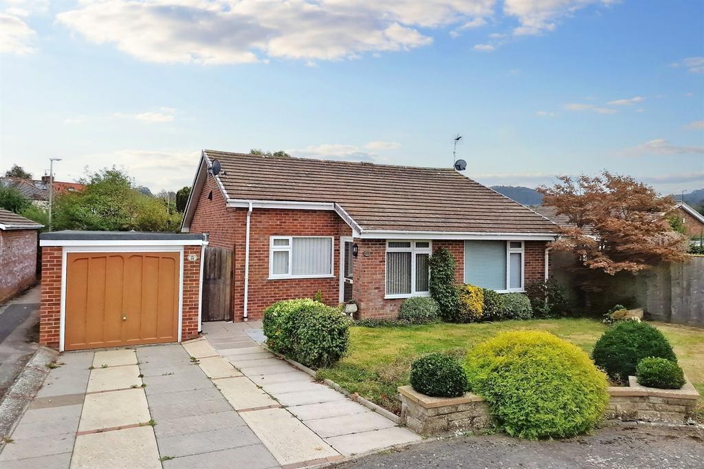 Bradpole 3 bed detached bungalow for sale £400,000
