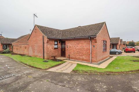 2 bedroom detached bungalow to rent, Hamilton Way, Downham Market