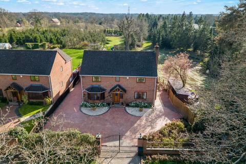 4 bedroom detached house to rent - Bills Lane, Shirley, Solihull, B90