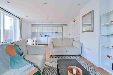 1 bedroom flat for sale, Murrain Road, Islington, London, N4