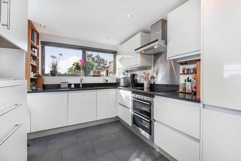Northchurch Road, Islington, London, N1 4 bed terraced house to rent £5,300 pcm (£1,223 pw)