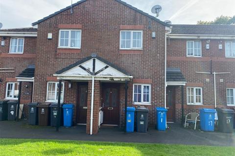 15 Fern Common, Shaw, Oldham, OL2 7TH