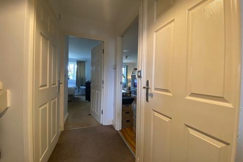 15 Fern Common, Shaw, Oldham, OL2 7TH