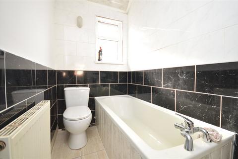 138 Cross Flatts Grove, Beeston, Leeds, LS11 7BW