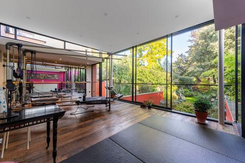 3 bedroom flat for sale, Dartmouth Road, Mapesbury Estate, London, NW2
