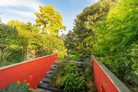 3 bedroom flat for sale, Dartmouth Road, Mapesbury Estate, London, NW2