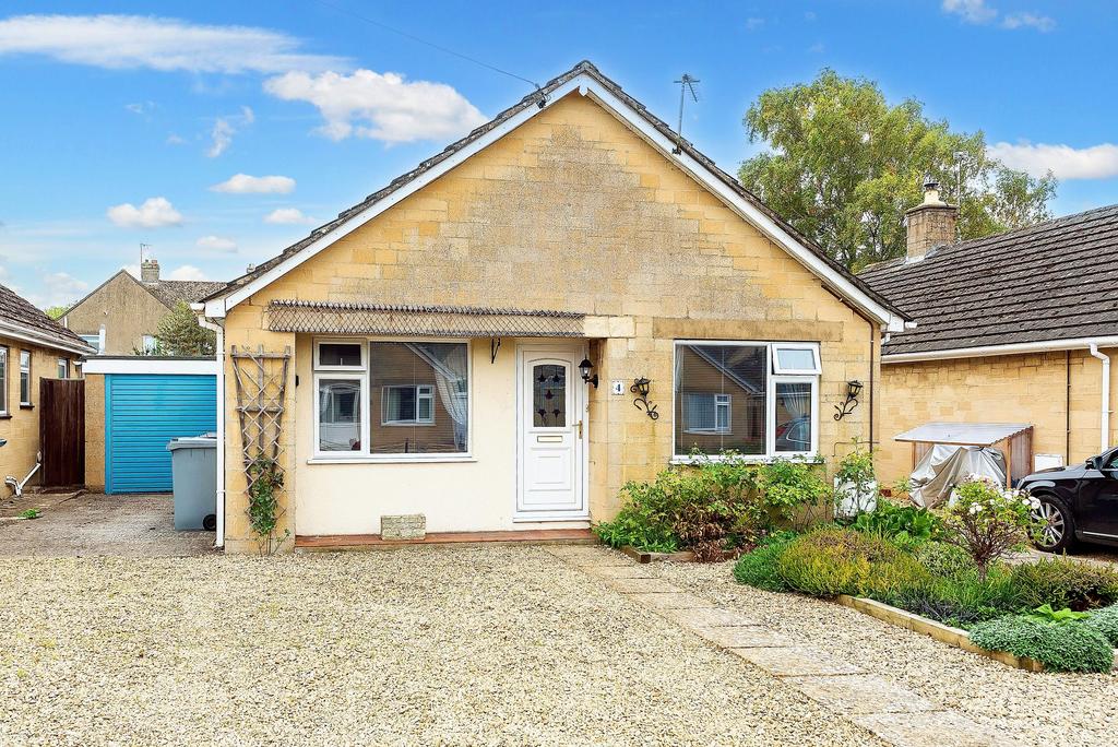 Busby Close, Stonesfield, OX29 2 bed detached bungalow for sale £325,000