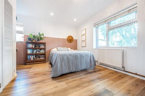 2 bedroom maisonette for sale, Ripley, Surrey, GU23