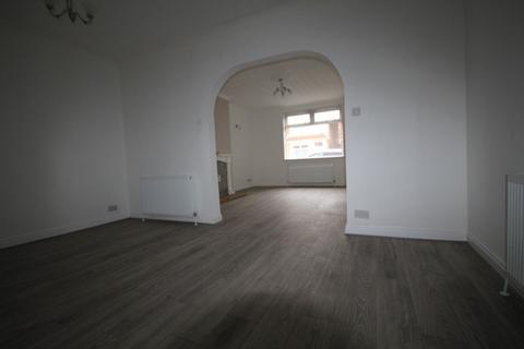 3 bedroom terraced house to rent, Essex St, Hull, HU4