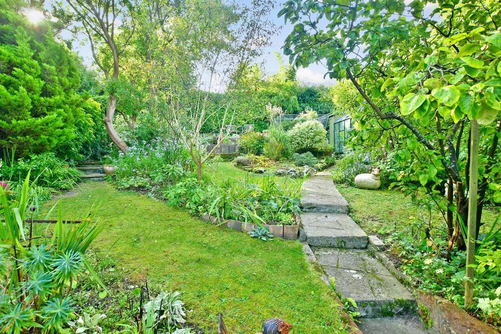 Old Court Close, Brighton, East Sussex 3 bed detached bungalow for sale