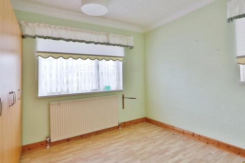 2 bedroom semi-detached bungalow for sale - Summergangs Drive, Thorngumbald, Hull,  HU12 9PW