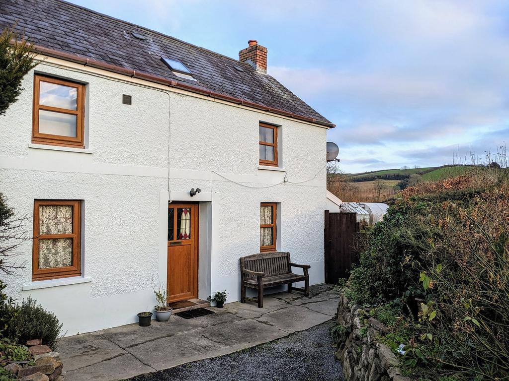 Llangain, Carmarthen, Carmarthenshire. 2 bed detached house for sale £370,000