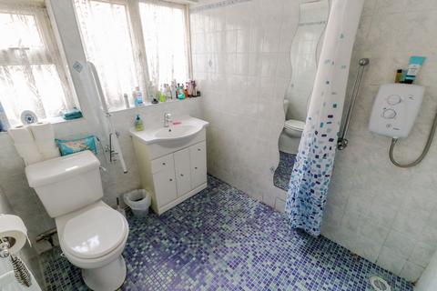 17 Salisbury Road, Enfield, EN3 6HG