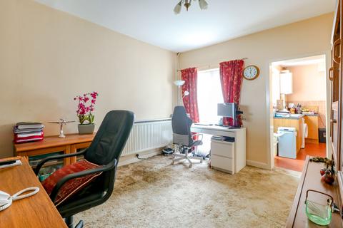 17 Salisbury Road, Enfield, EN3 6HG