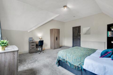 1 bedroom in a house share to rent - Burton Crescent, Leeds