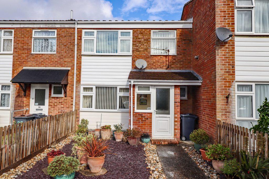 Eastwood Close, Hayling Island 3 bed terraced house for sale £285,000