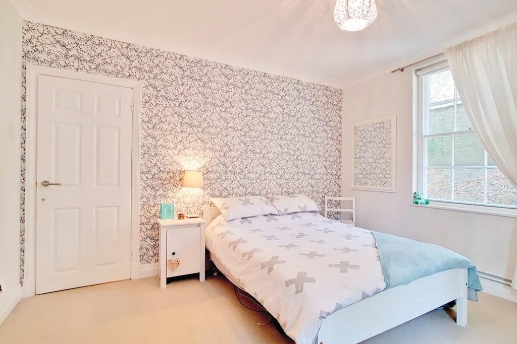 7 Master Bedroom 2