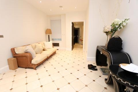 4 bedroom flat for sale, Bryanston Court, George Street, W1H