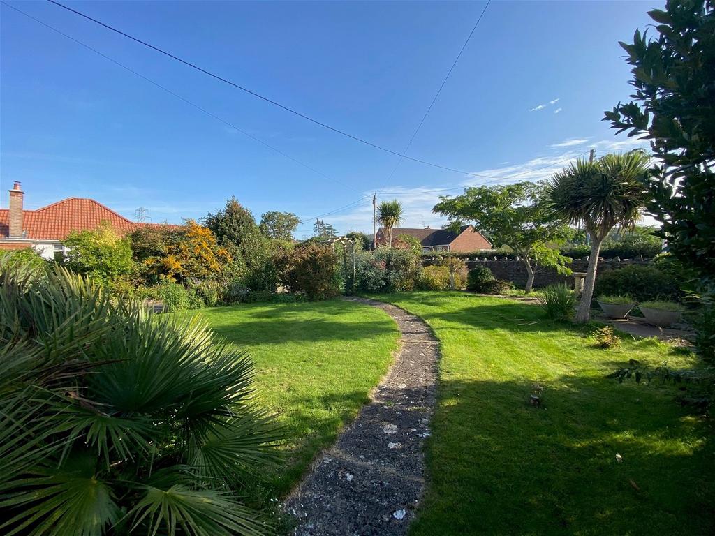 Road, Cleeve 3 bed detached bungalow for sale £515,000