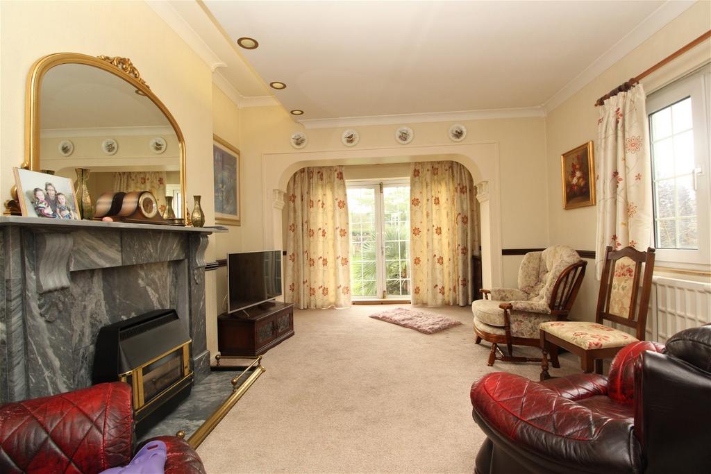 Road, Cleeve 3 bed detached bungalow for sale £515,000