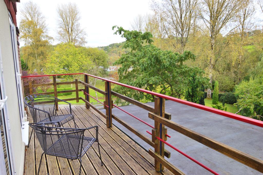 Balcony off main lounge