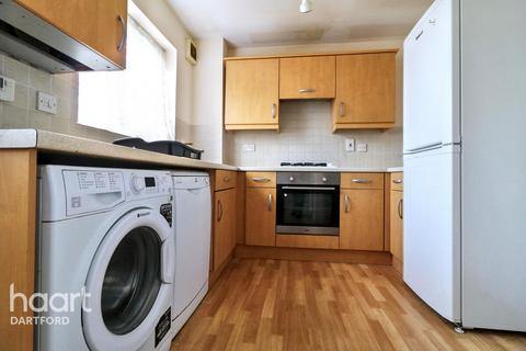 3 bedroom townhouse to rent, Whitfield Crescent, Dartford
