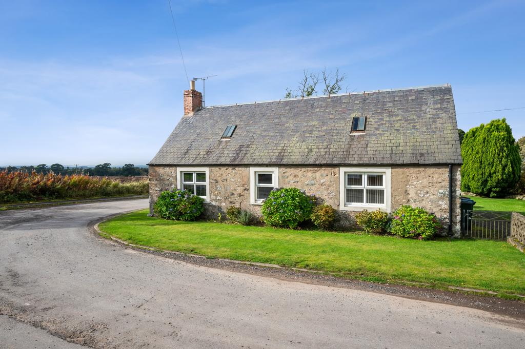 Kirkton Cottage, Collace, Perthshire, PH2 6HU 3 bed detached house for